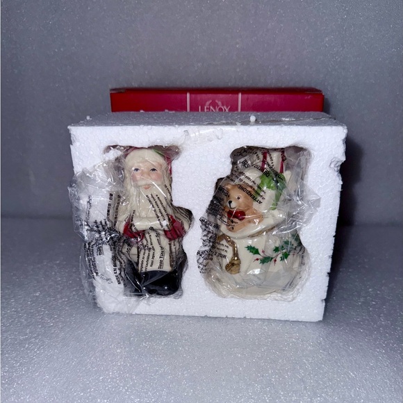 Lenox Holiday Santa and Gift Salt & Pepper Shakers. NIB - Picture 3 of 5